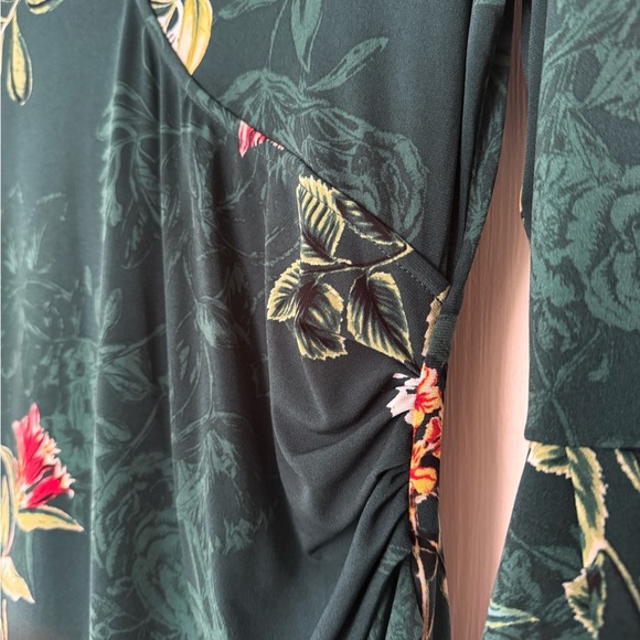 Dress - Picture 4 of 7